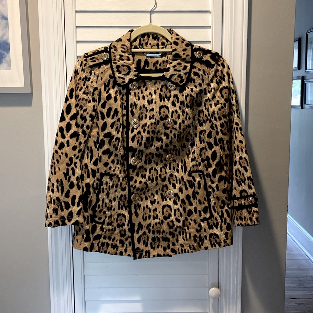 Whtie House Black market fully lined leopard print double breasted jacket.